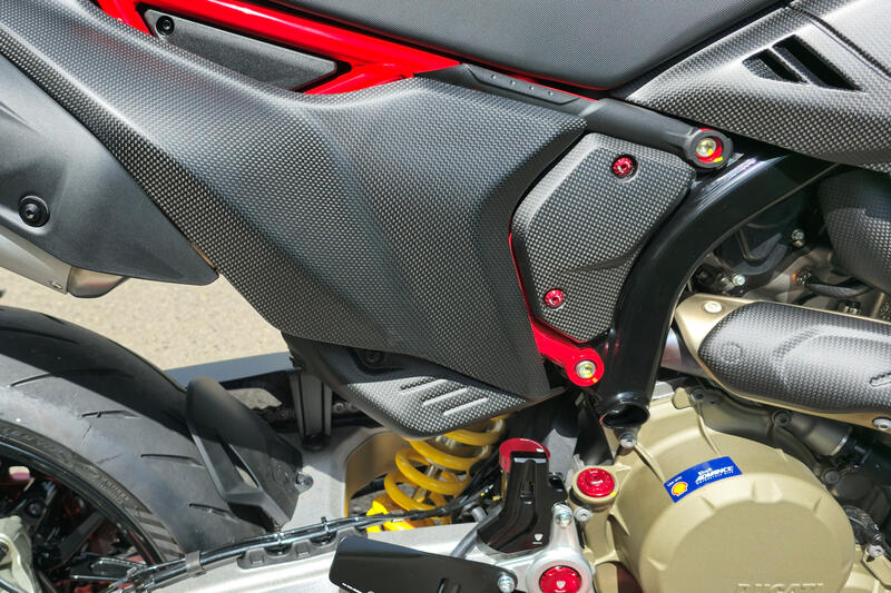 Frame side covers screw kit