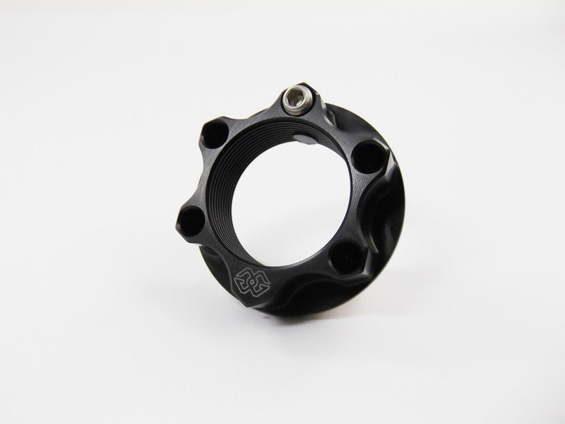 GILLES TOOLING TOP YOKE NUT ACMA ALUMINUM 28x1 BLACK | ACMA-28-10-B