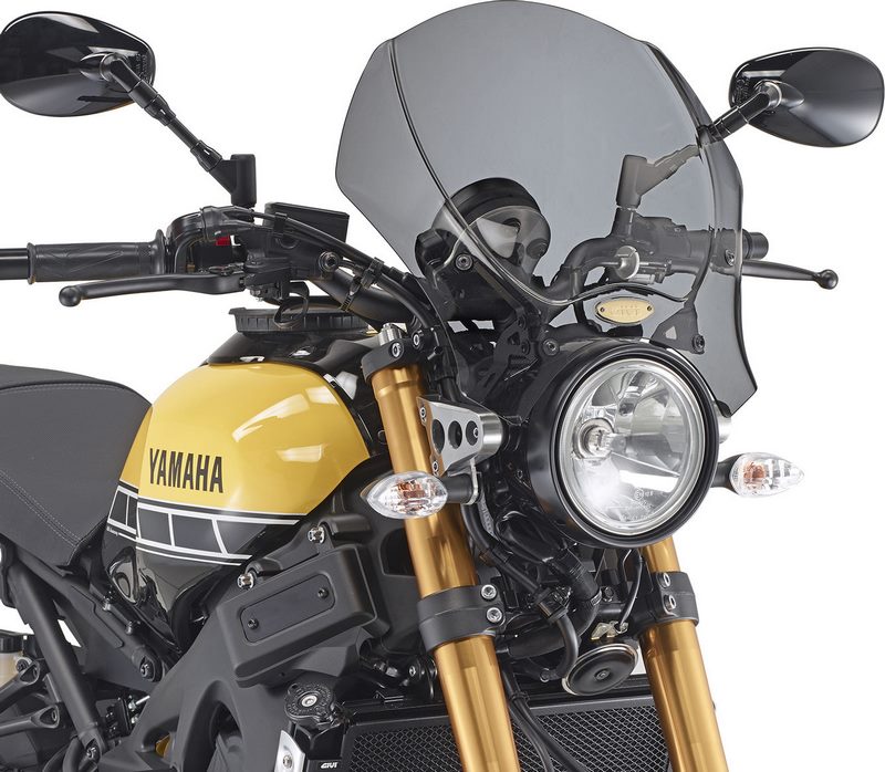 Givi Universal Screen, Light Smoke, dim. HxW 35x41 cm, fitting kit not included | 140S