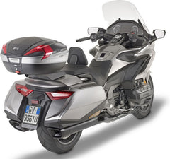Givi Screen for Honda Gold Wing 1800 18-19, color Clear, dim. HxW 59 x 55 cm, fits oe headlight fairing, 20 cm higher than oe | D1172ST