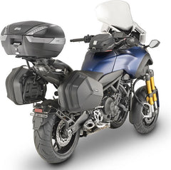 Givi Windscreen for Yamaha Niken, Niken GT, color Clear, dim. HxW 58 x 59 cm, fits oe headlight fairing | D2144ST