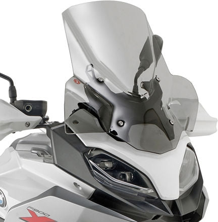 Givi Windscreen for BMW F 900 XR color light smoke, dim. HxW 49x43 cm, 23 cm higher than oe, fits oe headlight fairing | D5137S