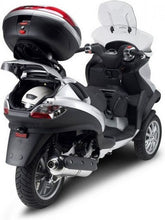 Givi Monolock Top Case Rack SR134 for Piaggio Mp3 125-250-300-400 06-11, Mp3 Touring 300/400 11, Mp3 Business/Sport 500 12-13, MP3 300 Business/Sport 12-14, plates and backrest included | SR134M