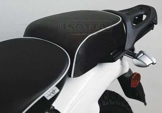 Isotta Rear Seat Scarab Beetle 50 Vers. 2014 + Belt | SE7049