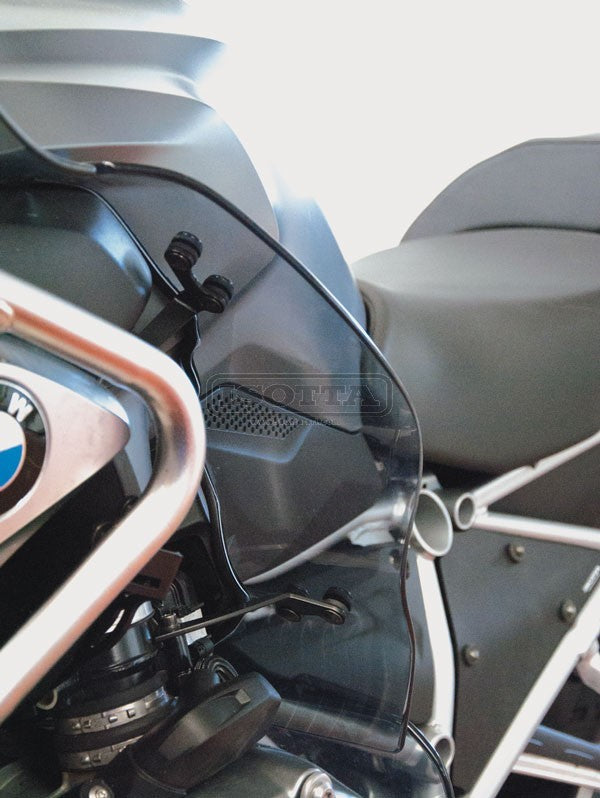 Isotta Pair Of Upper Side Deflectors (Leg Shields) | SP7865