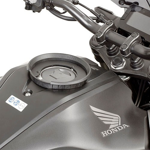 Kappa Specific flange for fitting the tank bags with TANKLOCK system | BF41K