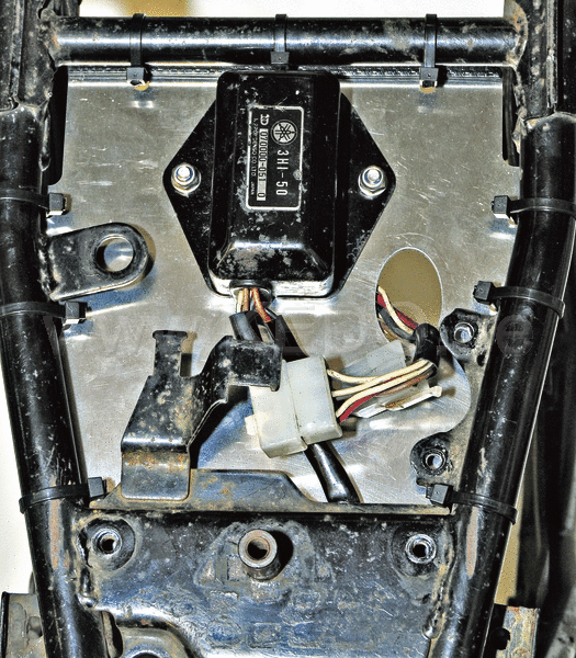 Kedo Electronic System "Basic", aluminum black, electrical mounting plate for free frame triangle, for mounting the original CDI / controller, including edge trim | 41782