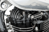Kedo Twin Feed Oil Line 'Vintage XT', black anodised aluminum distributor with bare cooling fins analogue to XT cylinder and black textile pants | 92117