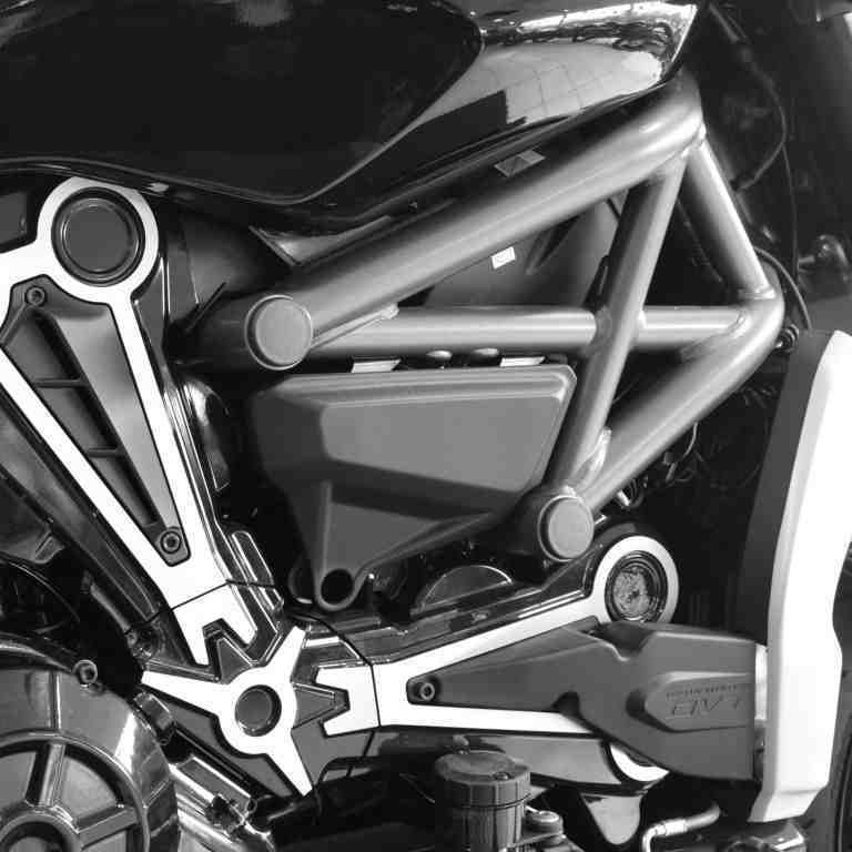Puig Chassis Plugs