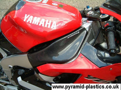 Pyramid Plastics Yamaha YZF-R1 Frame Cover Carbon 1998>2001 | 02200A