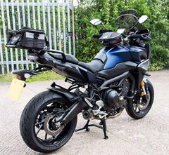 Pyramid Hugger | Unpainted | Yamaha Tracer 900 2018>2020 | 072447U