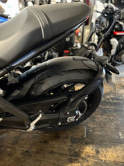 Pyramid Hugger | Matte Black | Triumph Trident 660 2021>Current | 076944M