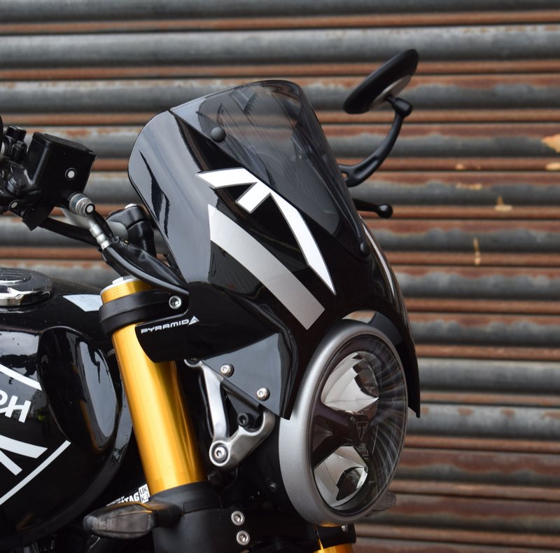 Pyramid Fly Screen | Phantom Black/Storm Grey | Triumph Speed 400 2024>Current | 26700E