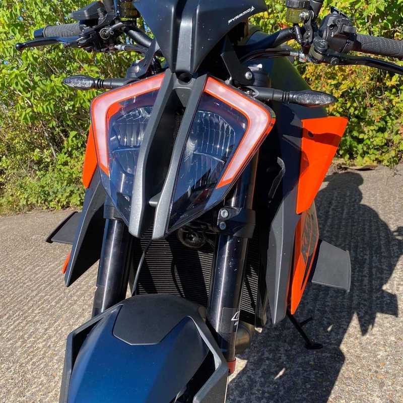 Pyramid Plastics GP Wings | Satin Black | KTM 1290 Superduke R 2020> | 31900M