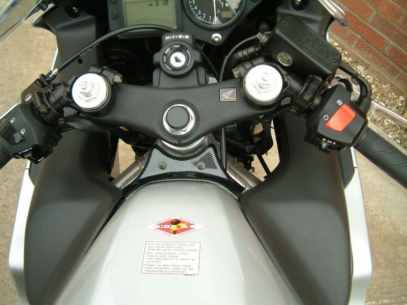 Pyramid Plastics Suzuki GSX 1300 R Hayabusa Yoke Protector Carbon Look 1999>2007 | 61020X
