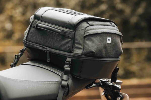 SW MOTECH Legend Gear tail bag LR4. Black. 18-25 l. | BC.HTA.00.406.20000