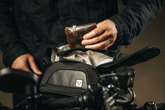 SW MOTECH Legend Gear magnetic tank bag LT3. 3.5 l - 5.5 l. Magnetic fastening. | BC.TRS.00.401.20000