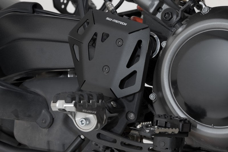 SW Motech Brake cylinder guard | BPS.18.911.10000/B