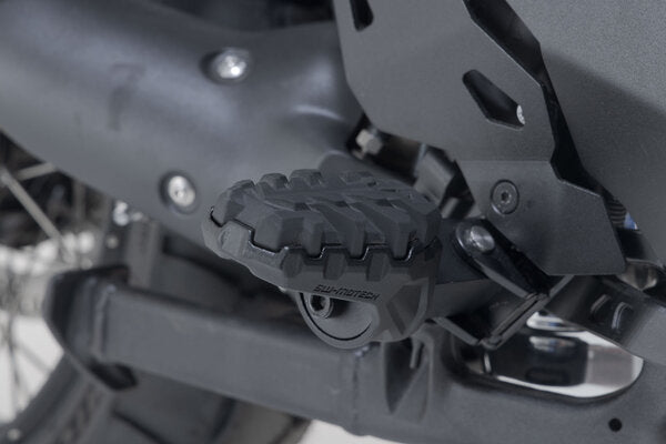 SW MOTECH EVO footrest kit. Black. Honda / Suzuki / KTM models. | FRS.01.112.10303/B
