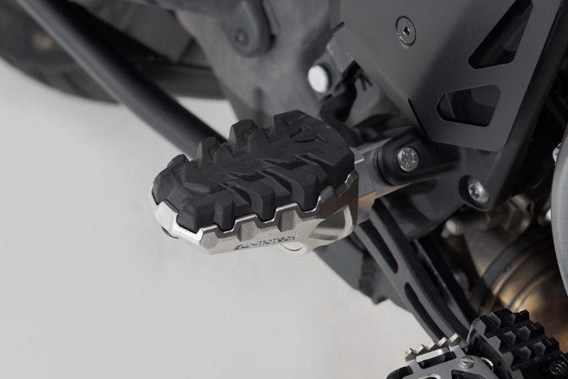 SW Motech EVO footrest kit | FRS.18.112.10001