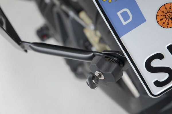 SW Motech Anti-theft protection for PRO carrier. QUICK-LOCK function. 2 matching locks, 2 keys. | QLS.00.095.10001/B
