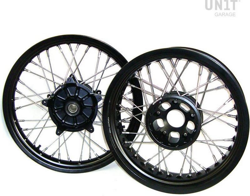Unit Garage Black STS Tubeless Complete Weels R1200 GS LC & R1250 GS | COD. 132102_2LC
