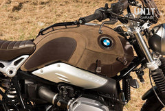 Unit Garage Tank cover in waxed suede with luggage rack | 2022