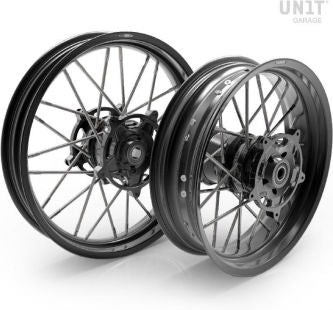 Unit Garage Pair of spoked wheels Pan America 24M9 | 3307-TL