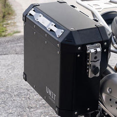 Unit Garage Pair of Atlas 47L+41L Aluminum panniers with HD Pan America | AL2C-BL-3306-BL