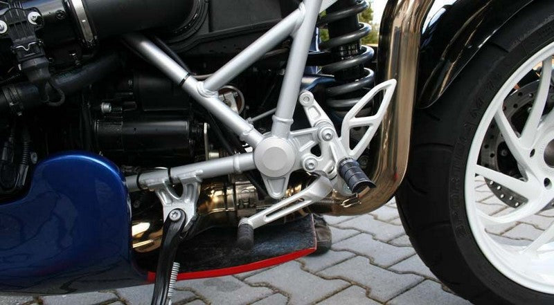 Hornig Swing arm pivot cover left, Anodized | 0-4-15