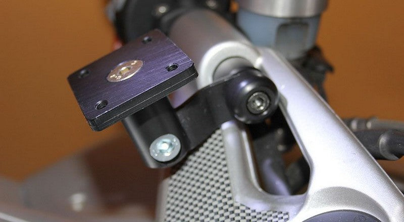 Hornig GPS Mounting with Plate, Black Plug with Plate | NH 3/7sw