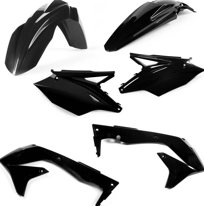 PLASTIC KIT, BLACK