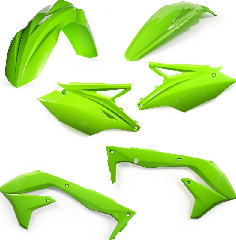 PLASTIC KIT, GREEN
