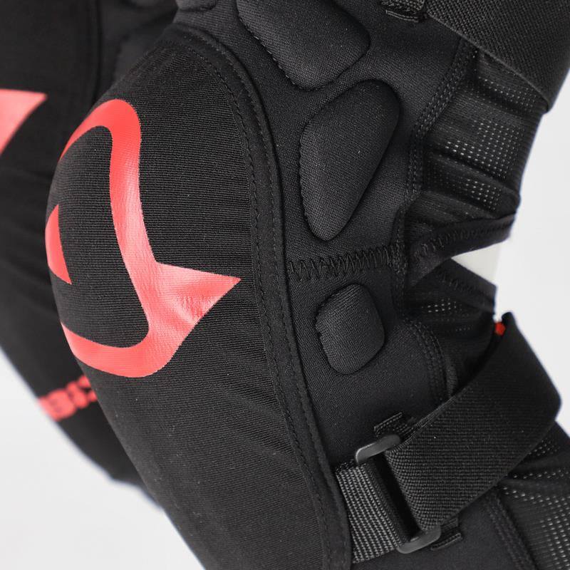 SOFT KNEE GUARD KID, RED