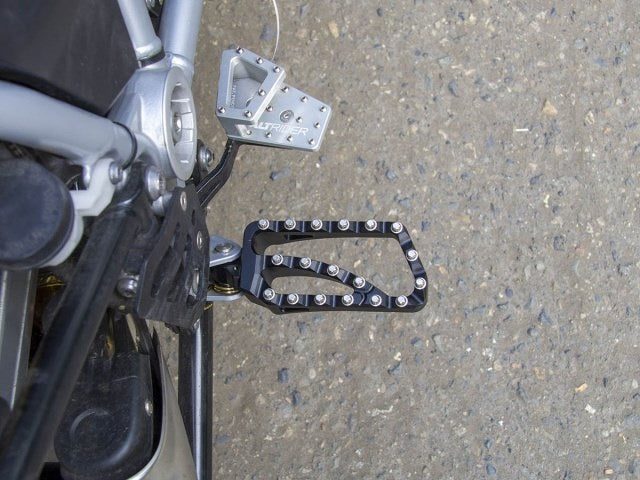 AltRider Adventure II Foot Pegs for the BMW R 1200 GS / R 1250 GS - Black | R118-2-2105