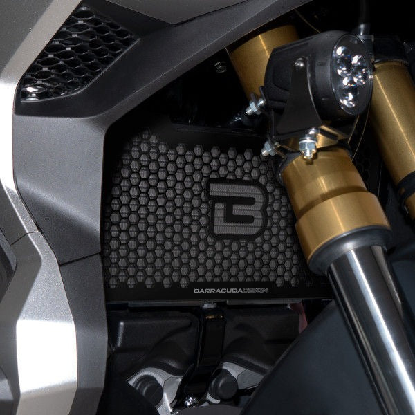 BARRACUDA RADIATOR COVER | HX7124-21
