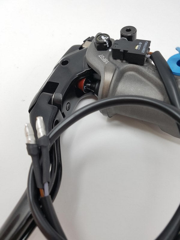CNC Racing RADIAL BRAKE MASTER CYLINDER BREMBO 19RCS CORSA CORTA FOLD-UP LEVER 18-20 RATIO, Black | 110C74010