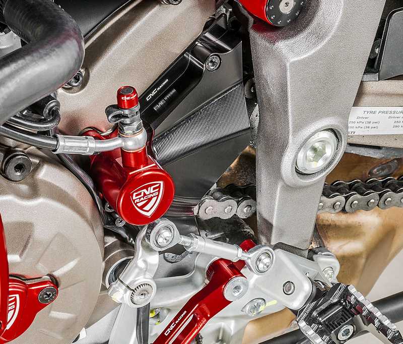 CNC Racing Sprocket cover Ducati Multistrada 1200 | CP163