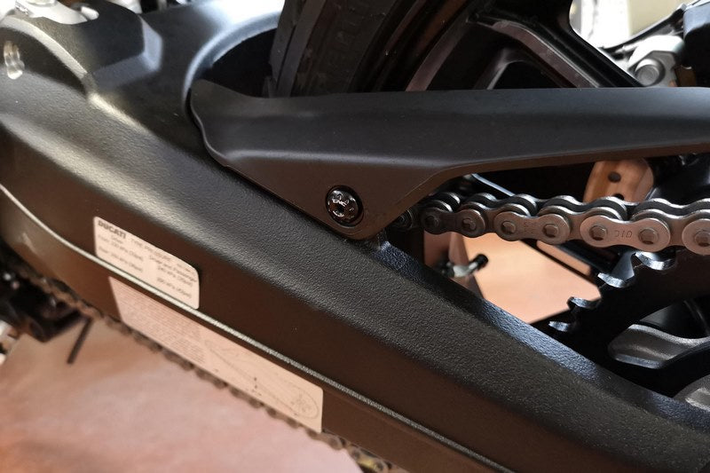 CNC Racing UPPER CHAIN GUARD SCREW SET DUCATI SCRAMBLER 1100 | KV006