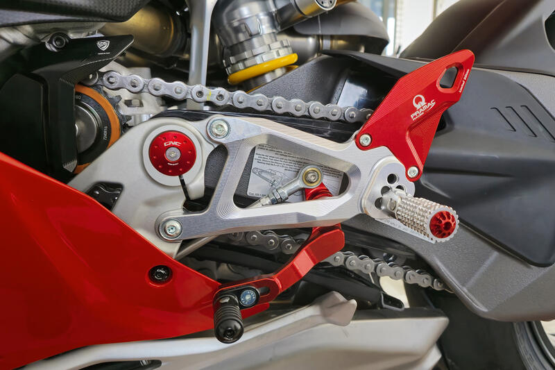Adjustable rearsets, Silver/Red