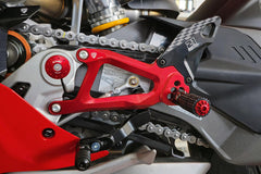 Adjustable rearsets, Black/Red