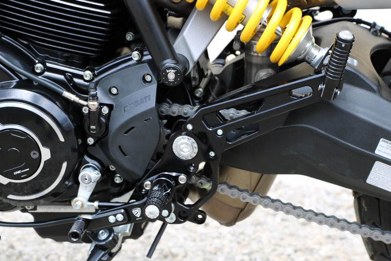 CNC Racing Adjustable rear sets Ducati, Black | PE445B