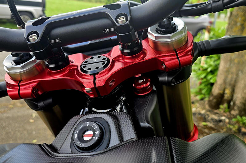 Water expansion tank cap