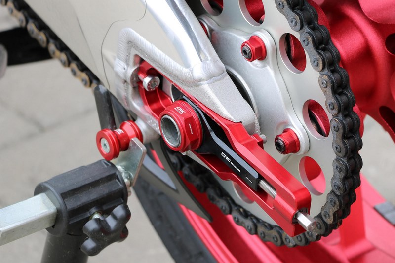 CNC Racing Chain adjuster kit Aprilia | TD012