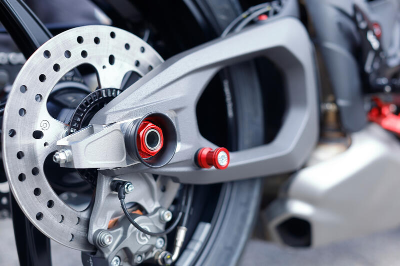 Buffer rear wheel