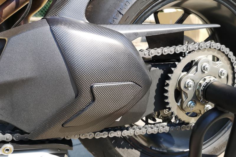 CNC Racing Swingarm cover Ducati Panigale V4 - Matt Carbon, Matt Carbon | ZA864Y