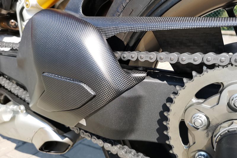 CNC Racing Swingarm cover Ducati Panigale V4 - Matt Carbon, Matt Carbon | ZA864Y
