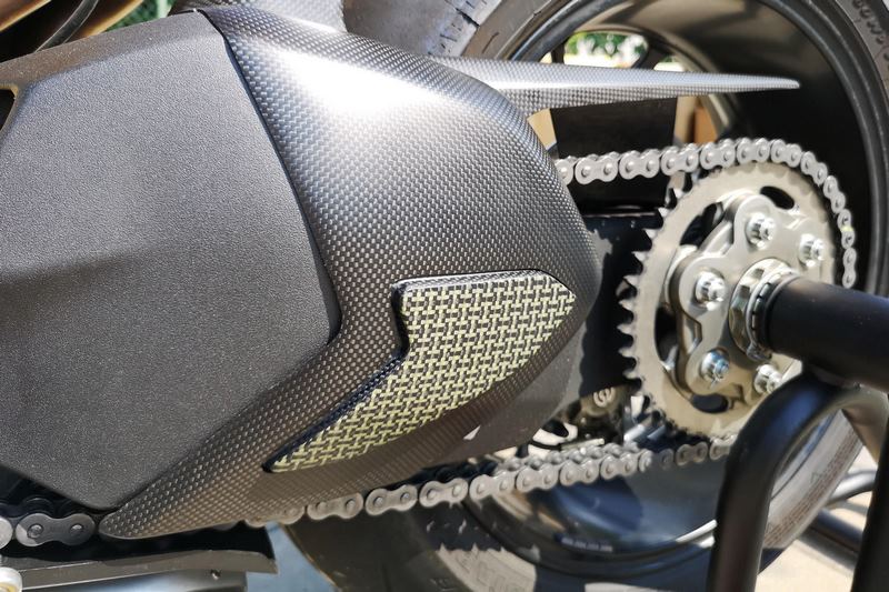 CNC Racing Swingarm cover Ducati Panigale V4 - Carbon/Kevlar, Matt Carbon | ZA865Y