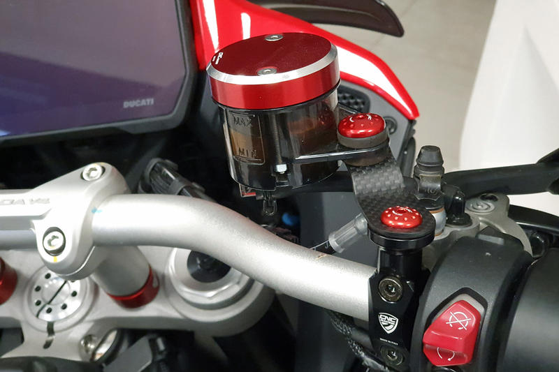 Front brake and clutch oil tank brackets, Matt