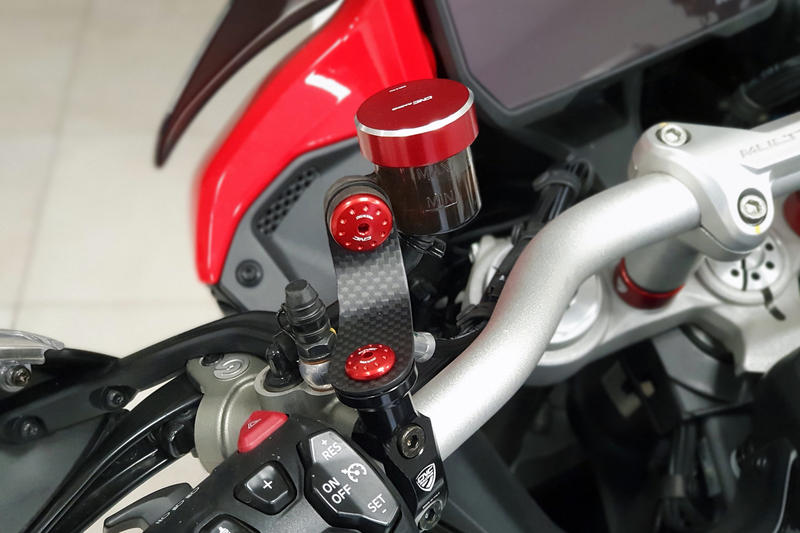 Front brake and clutch oil tank brackets, Matt